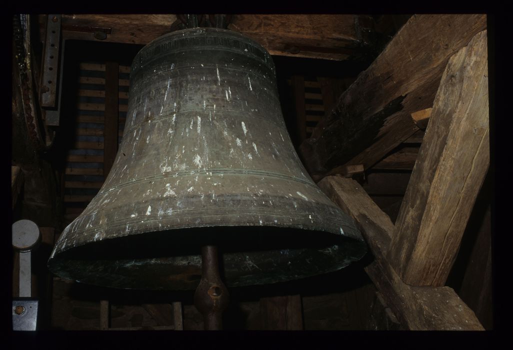 cloche - © Ministère de la Culture (France), Conservation des antiquités et des objets d'art de l'Indre, tous droits réservés