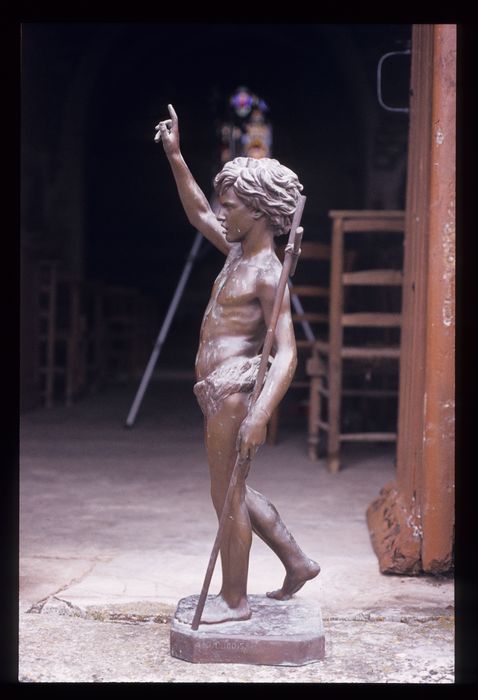 statue : Saint Jean-Baptiste, profil gauche, vue générale
