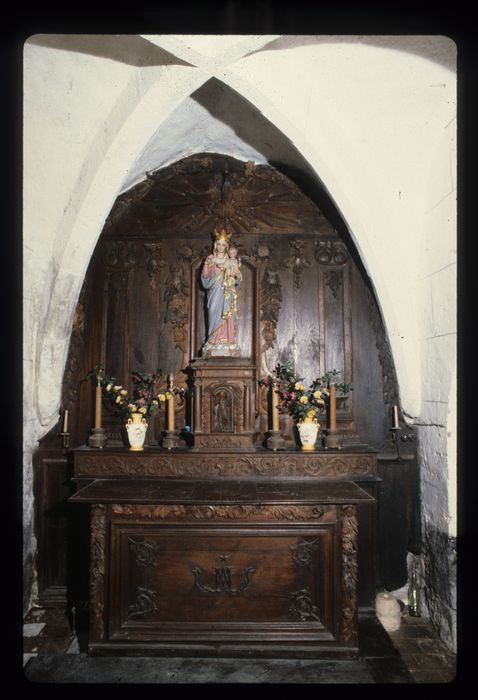 Autel, tabernacle et retable