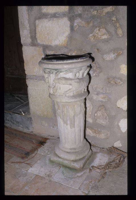 église Notre-Dame : fonts baptismaux