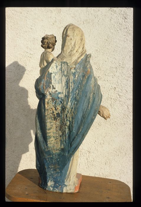 statue : Vierge à l'Enfant, vue générale du revers