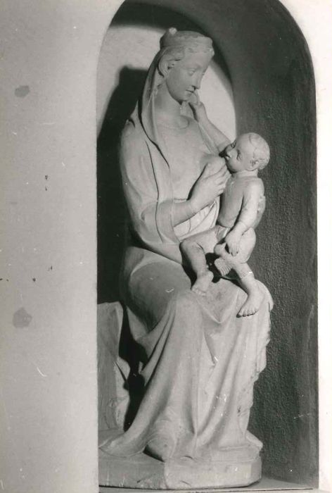 statue : Vierge à l'oiseau - © Ministère de la Culture (France), Conservation des antiquités et des objets d'art de l'Indre, tous droits réservés 