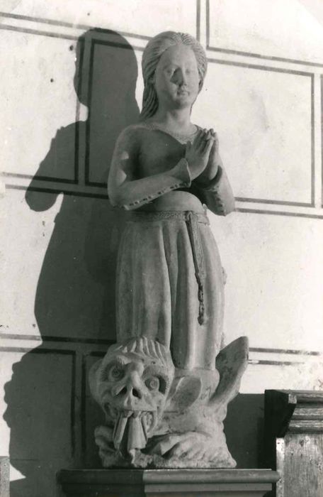 statue : sainte Marguerite - © Ministère de la Culture (France), Conservation des antiquités et des objets d'art de l'Indre, tous droits réservés 