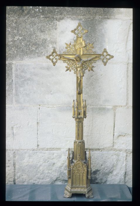 croix d'autel (maître-autel) - © Ministère de la Culture (France), Conservation des antiquités et des objets d'art de l'Indre – Tous droits réservés