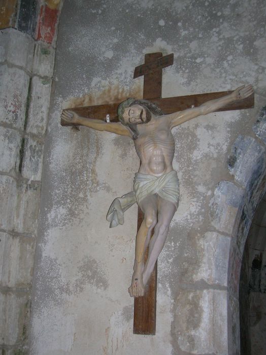 statue : Christ en croix