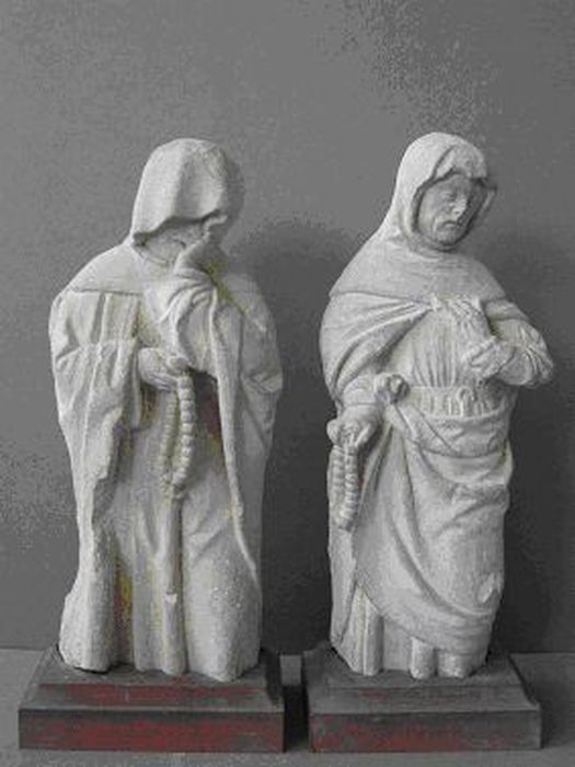 statues (statuettes)  : Pleurants