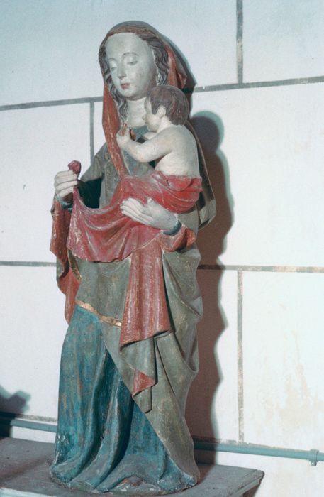 statue : Vierge à l'Enfant