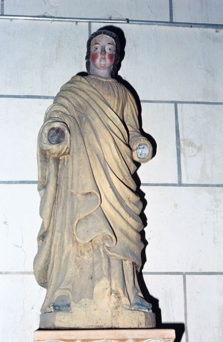 Statue : Un saint ?