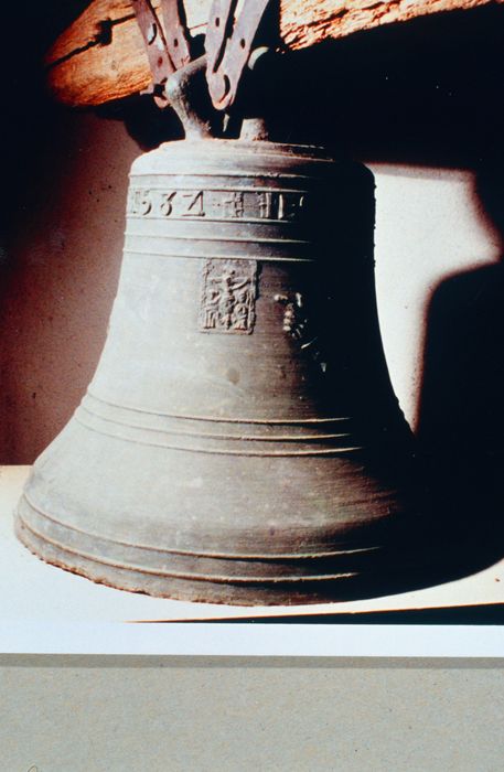 cloche - © Ministère de la Culture (France), Conservation des antiquités et des objets d'art de l'Indre, tous droits réservés 