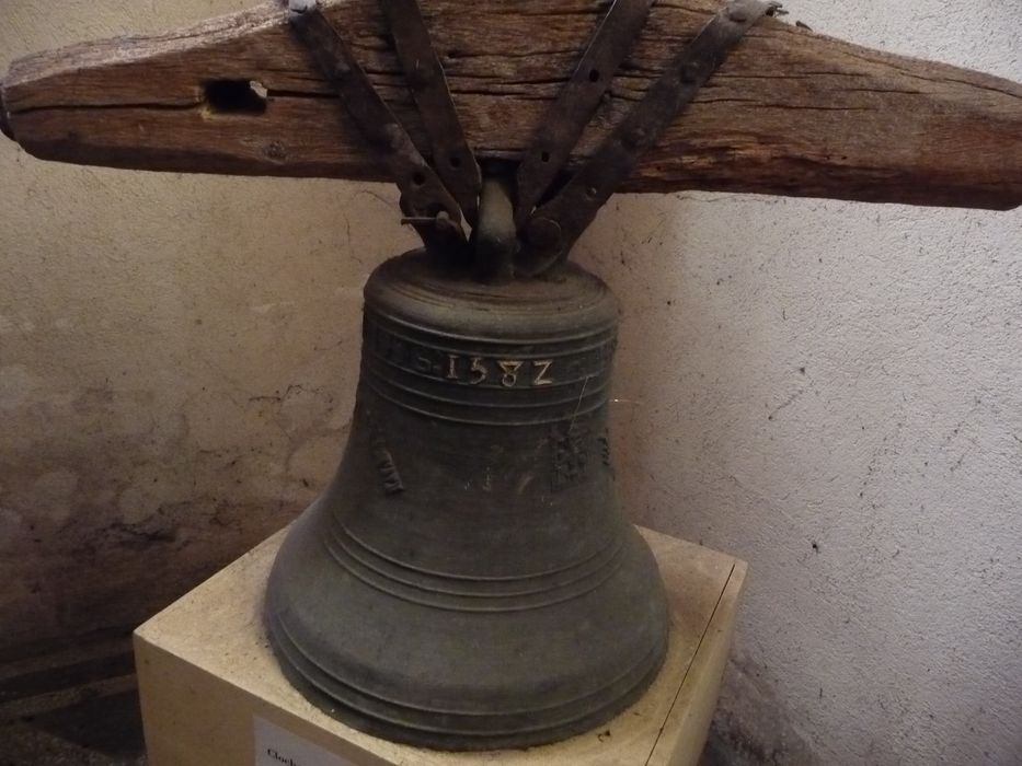 cloche - © Ministère de la Culture (France), Conservation des antiquités et des objets d'art de l'Indre, tous droits réservés 