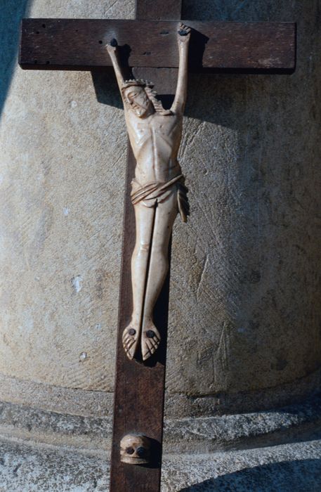 statue (statuette) : Christ en croix - © Ministère de la Culture (France), Conservation des antiquités et des objets d'art de l'Indre, tous droits réservés 