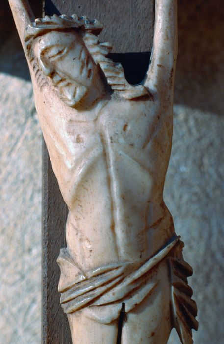 statue (statuette) : Christ en croix, détail - © Ministère de la Culture (France), Conservation des antiquités et des objets d'art de l'Indre – Tous droits réservés 