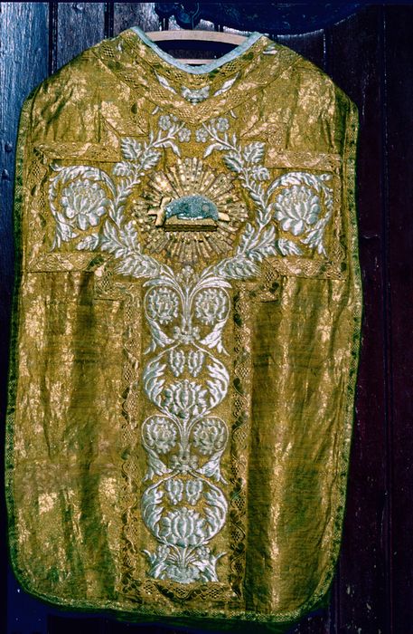 chasuble : Agneau pascal - © Ministère de la Culture (France), Conservation des antiquités et des objets d'art de l'Indre – Tous droits réservés 