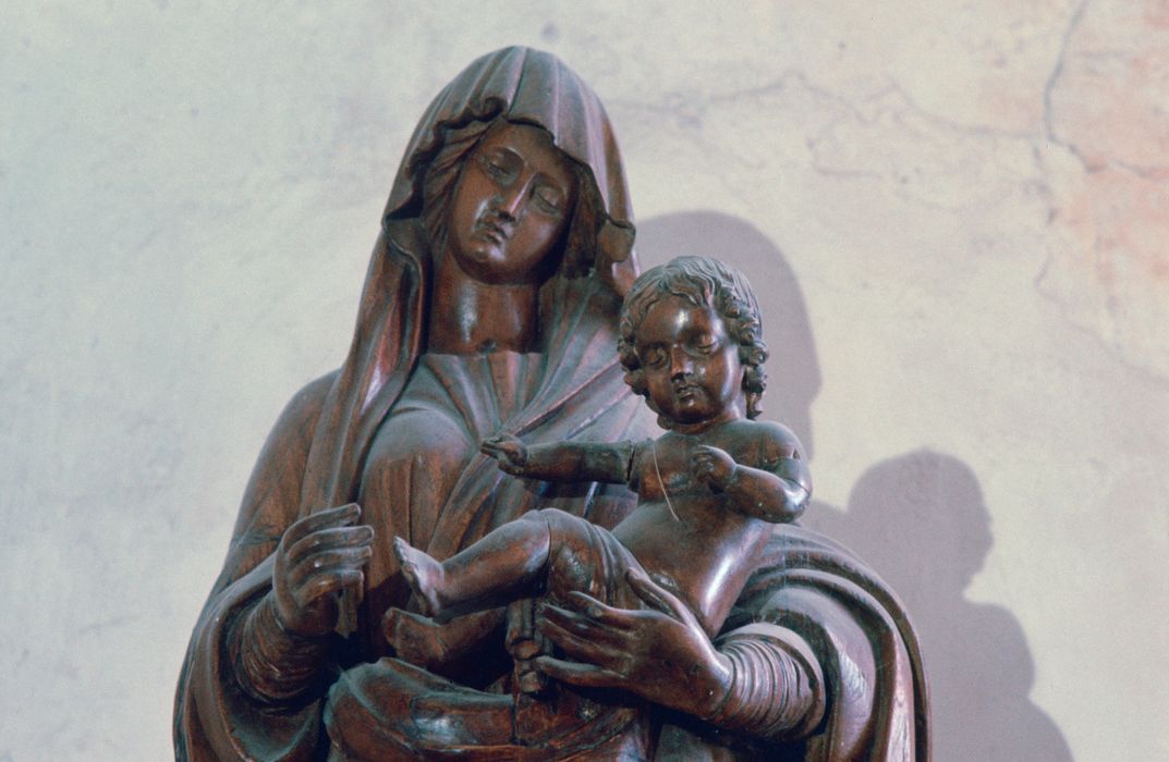 statue : Vierge à l'Enfant, vue partielle