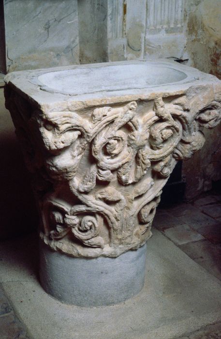 chapiteau - © Ministère de la Culture (France), Conservation des antiquités et des objets d'art de l'Indre, tous droits réservés 