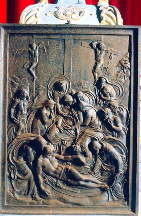 bas-relief : Descente de croix - © Ministère de la Culture (France), Conservation des antiquités et des objets d'art de l'Indre, tous droits réservés 