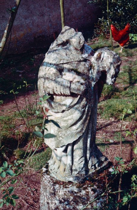 statue : Vierge à l'Enfant