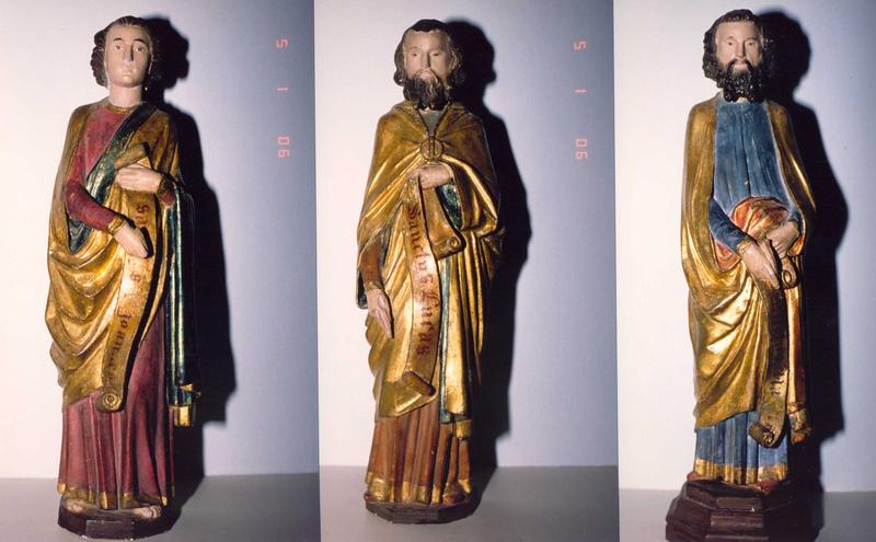 3 statues : évangélistes (saint Jean, saint Marc, saint Luc)