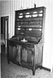 vaisselier, vue générale - © Ministère de la Culture (France), Conservation des antiquités et des objets d'art de l'Indre-et-Loire, tous droits réservés