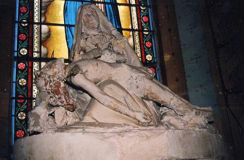 groupe sculpté : Vierge de Pitié, vue générale