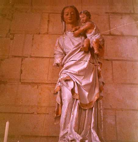 Statue : Vierge à l'Enfant