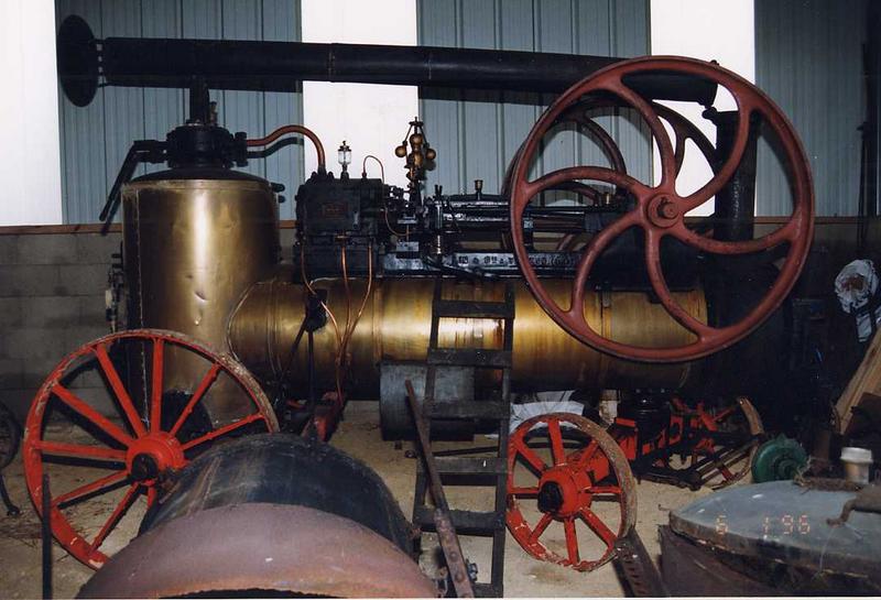 machine à vapeur à piston (locomobile de marque Merlin), vue générale - © Ministère de la Culture (France), Conservation des antiquités et des objets d'art de l'Indre-et-Loire, tous droits réservés 