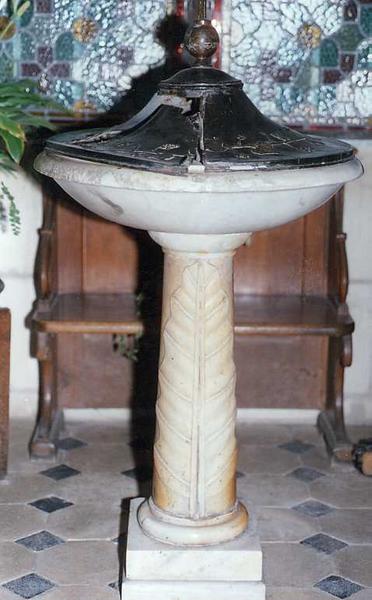 fonds baptismaux, vue générale