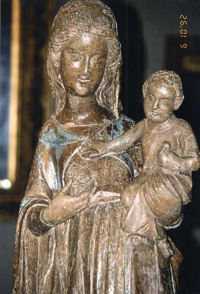 statue : Vierge à l'Enfant, vue partielle