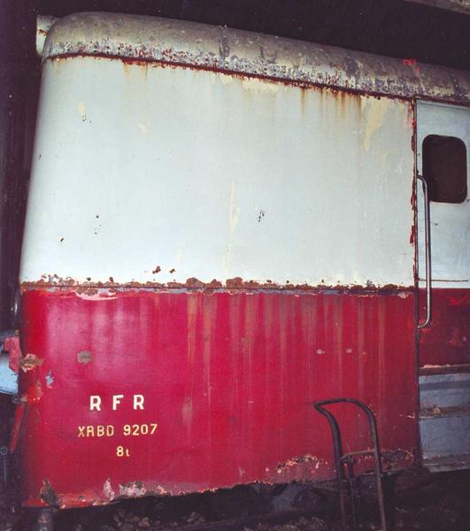 wagon : remorque d'autorail FNC R 20, à essieux parallèles, à voie normale, X 9207, vue partielle - © Ministère de la Culture (France), Conservation des antiquités et des objets d'art de l'Indre-et-Loire, tous droits réservés 