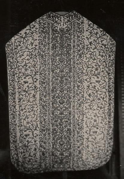 chasuble, vue générale - © Ministère de la Culture (France), Conservation des antiquités et des objets d'art de l'Indre-et-Loire, tous droits réservés 