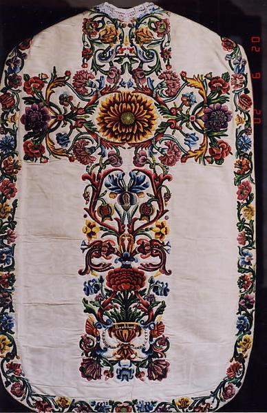 chasuble, vue générale - © Ministère de la Culture (France), Conservation des antiquités et des objets d'art de l'Indre-et-Loire, tous droits réservés 