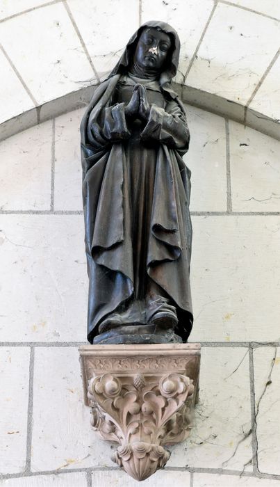 statue : Vierge du Calvaire