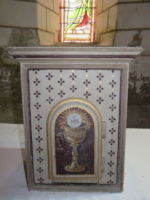 tabernacle de l'un des autels latéraux