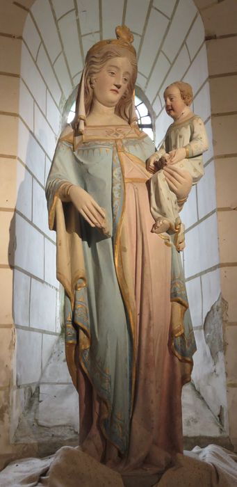 statue : Vierge à l'Enfant