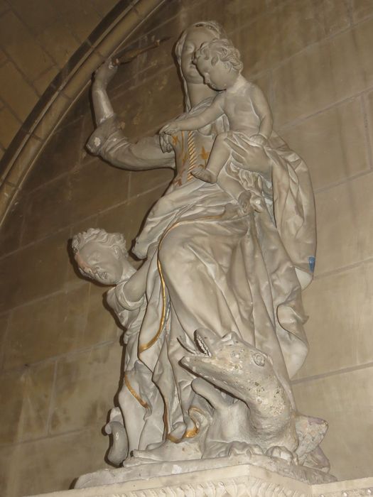 statue : Vierge à l'Enfant - © Ministère de la Culture (France), Conservation des antiquités et des objets d'art de l'Indre-et-Loire, tous droits réservés 