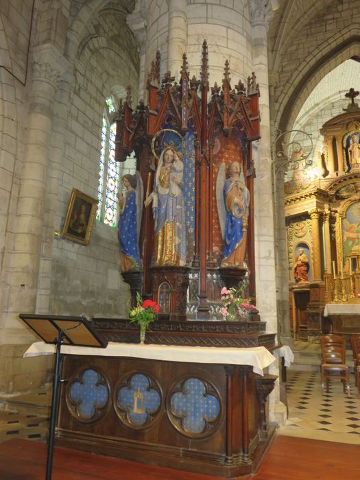 autel et retable  de la Vierge