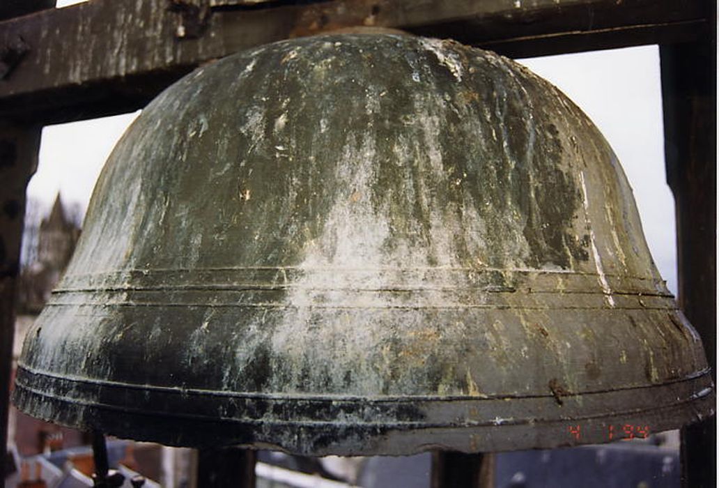 cloche - © Ministère de la Culture (France), Conservation des antiquités et des objets d'art de l'Indre-et-Loire, tous droits réservés 