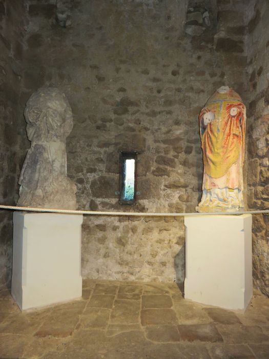 statues (fragments) : saint Antoine, saint Sulpice