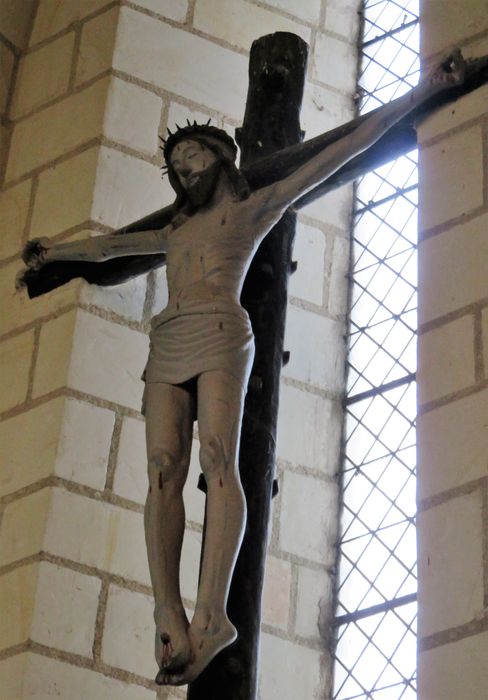 statue : Christ en croix (le)