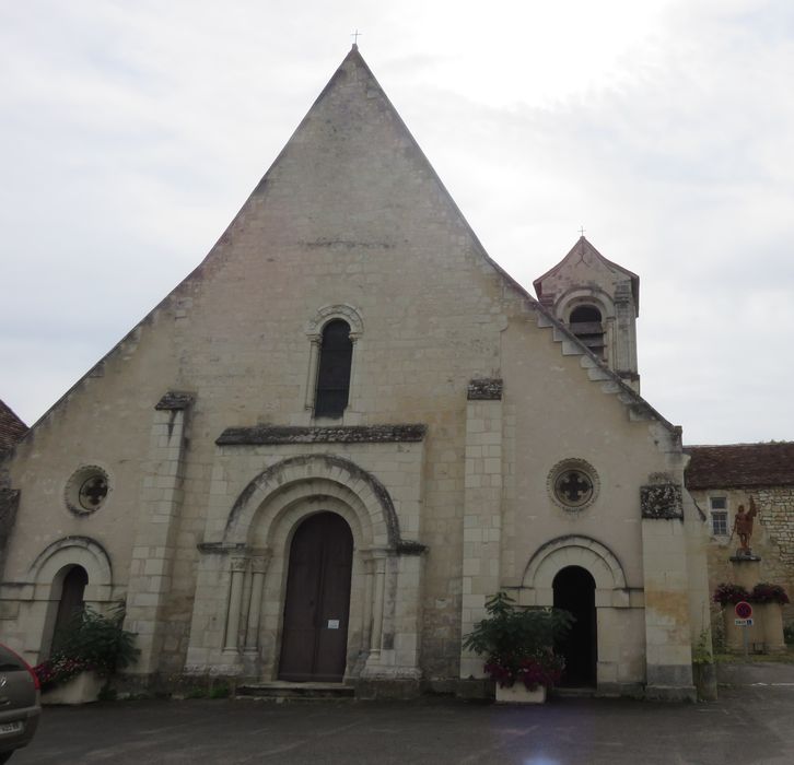 Eglise Saint-Médard, façade occidentale