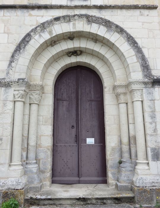 Eglise Saint-Médard, portail occidental