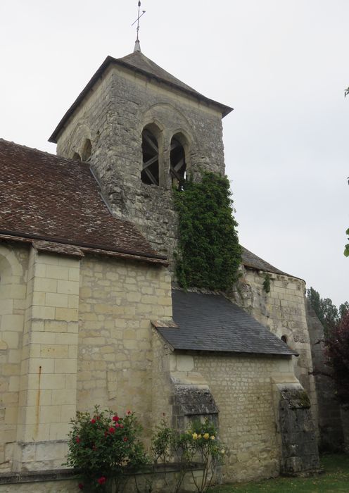 Eglise  Saint-Martin, clocher, vue générale