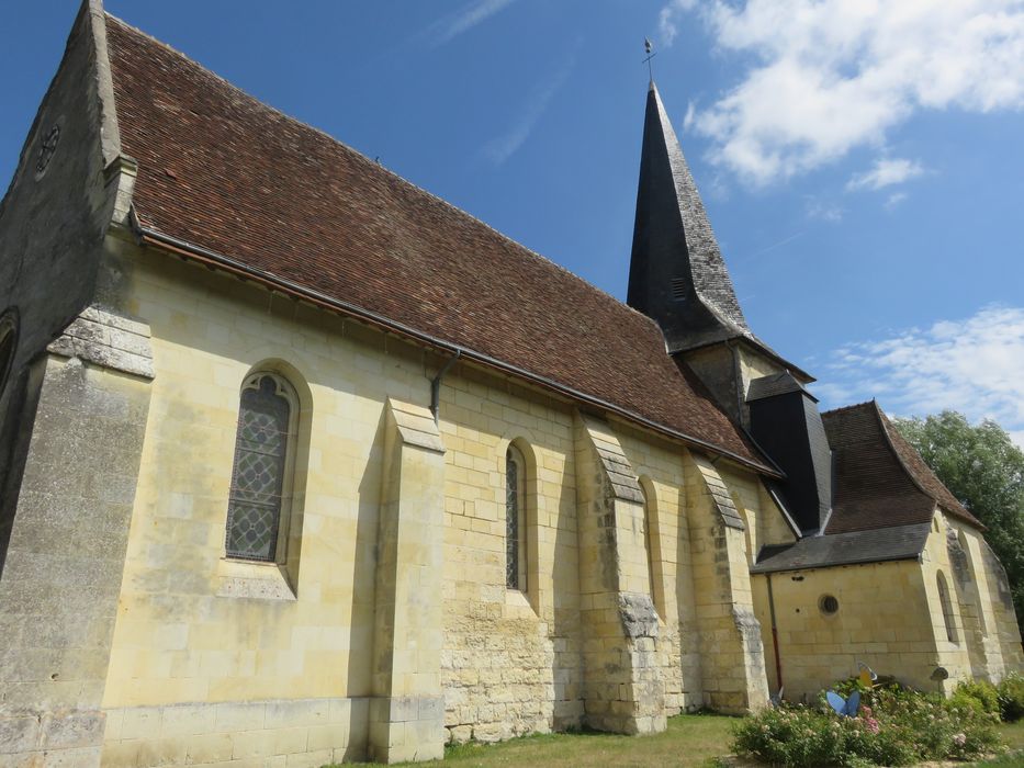 Eglise  Saint-Pierre, façade latérale sud, vue générale