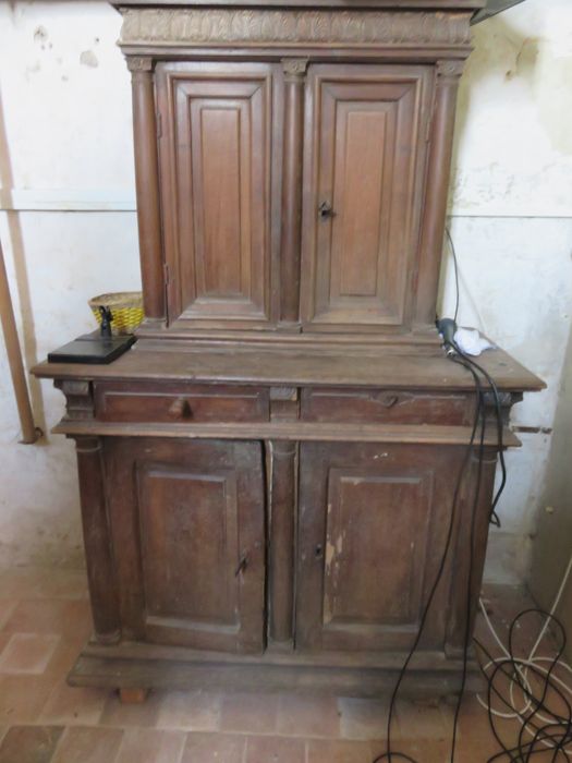 buffet à deux corps