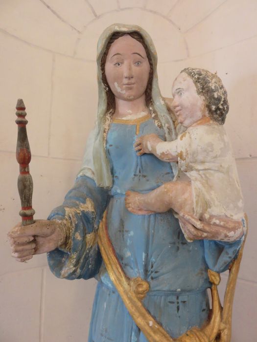 statue : Vierge à l'Enfant, vue partielle