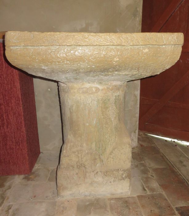 bénitier - © Ministère de la Culture (France), Conservation des antiquités et des objets d'art de l'Indre-et-Loire, tous droits réservés