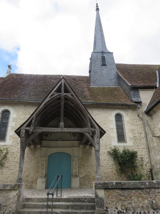 Eglise  Saint-Vincent, porche sud, vue générale