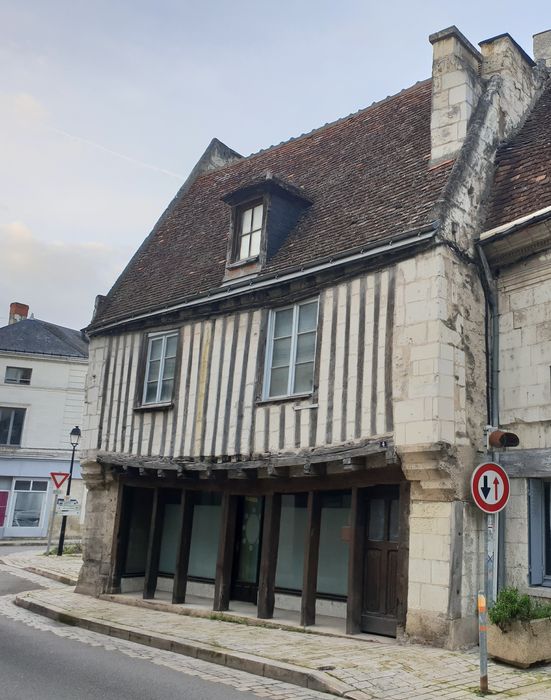 Maison : Façade sur rue, vue générale