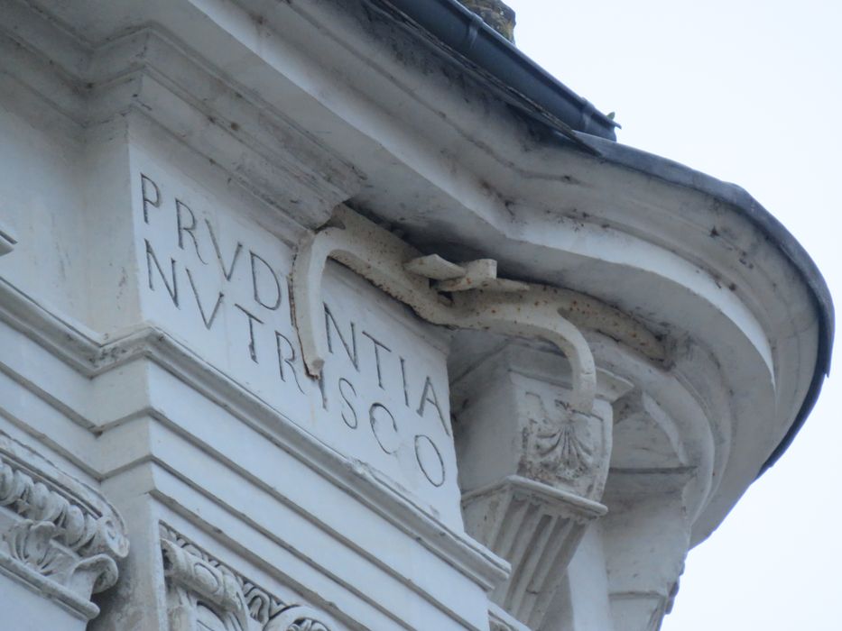 Maison dite de la Chancellerie : Façade sur rue, détail