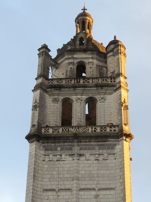 Ancienne église Saint-Antoine : Clocher, vue partielle